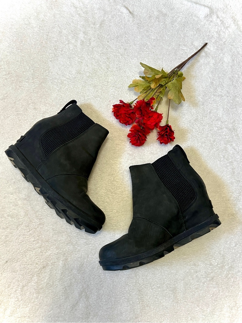 Sorel Black Joan of Arctic Leather Ankle Wedge Booties - Size 8.5